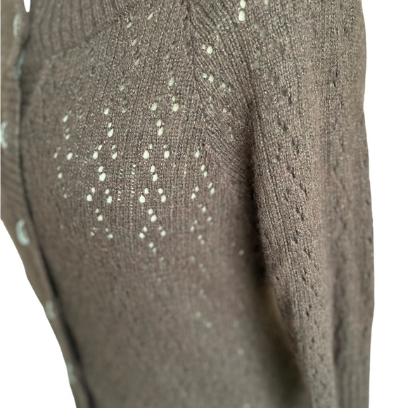 Levi’s Sweater - Picture 3 of 5